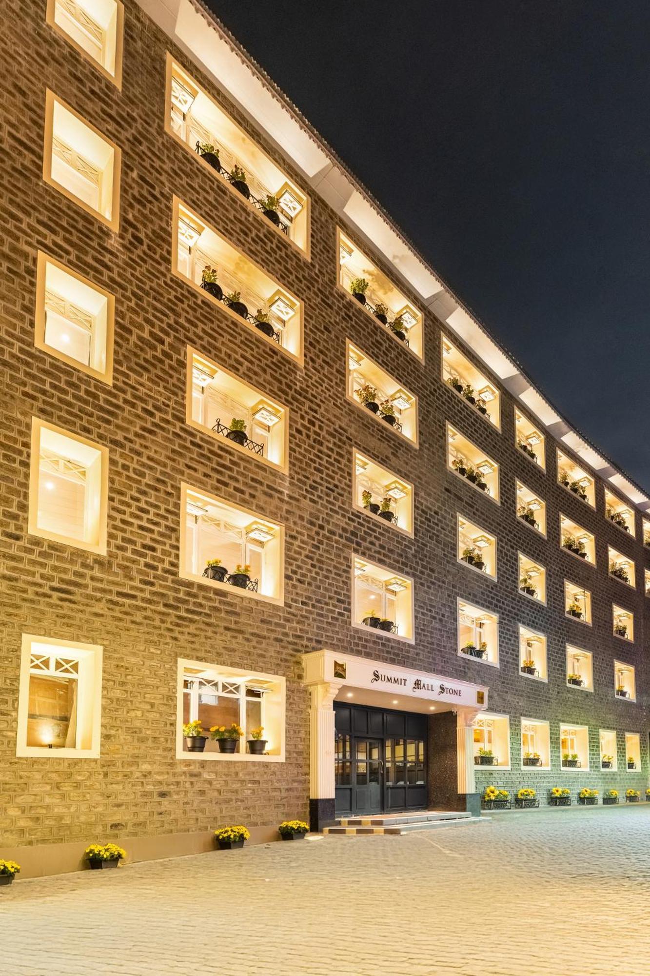Summit Mall Stone Hotel Darjeeling  Buitenkant foto